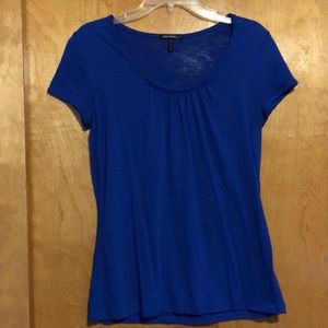 Daisy Fuentes ladies top, shirt. Medium. Royal blue.